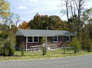 4846 Veterans Hill Rd, Pulaski, VA 24301
