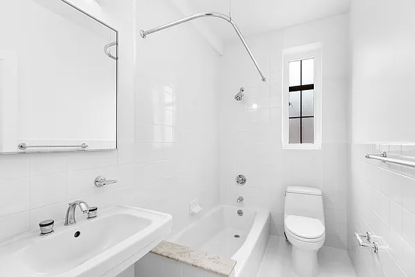 Rented by Compass | media 18