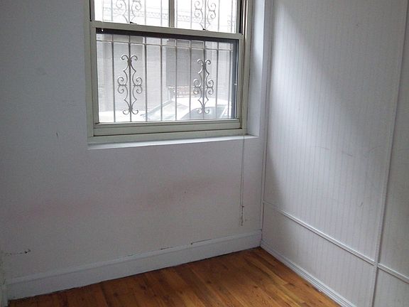 2nd image of 316 Mott St