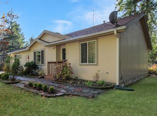 41 N Silver Ln S, Hoodsport, WA 98548
