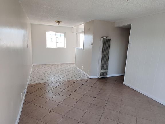3rd image of 4337 E 52nd St #A