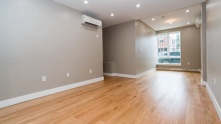 Rented by Nooklyn NYC LLC | media 9
