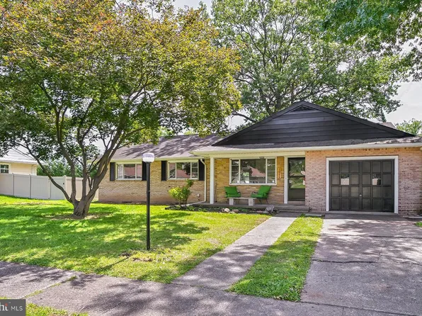 1026 Elmwood Dr, Pottstown, PA 19464