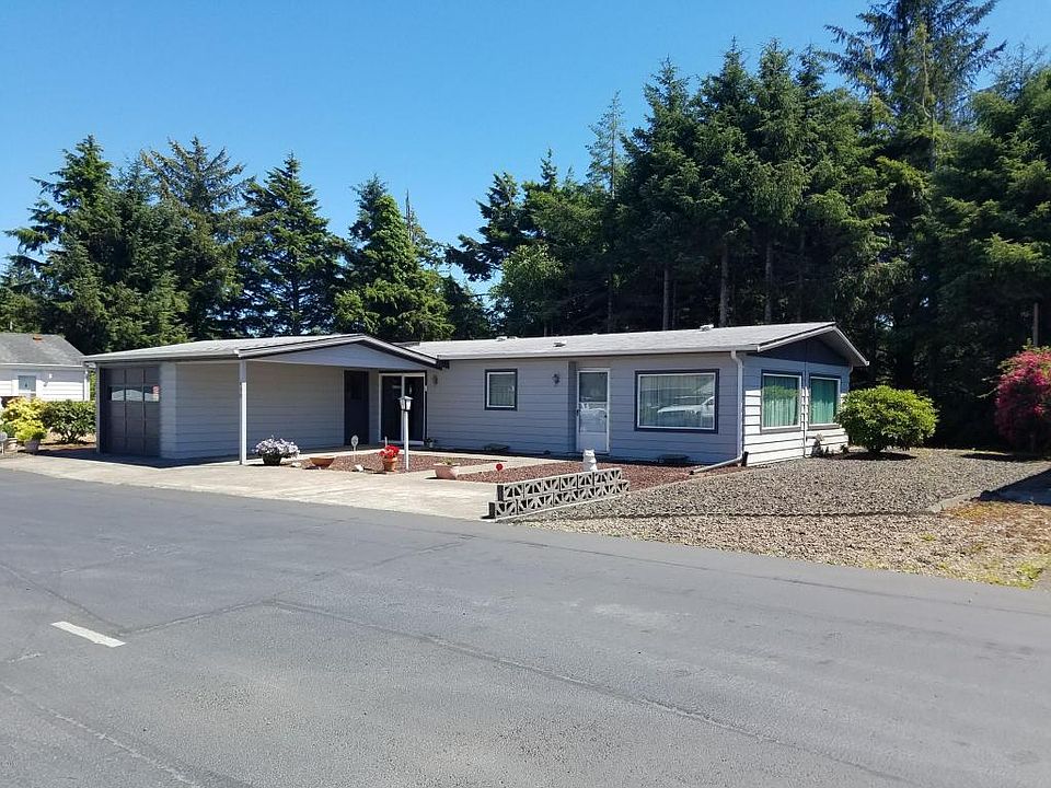 1st image of 450 NE 32nd St
