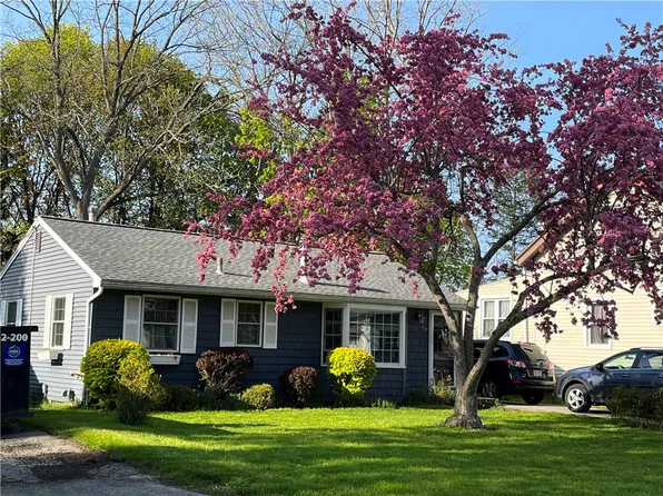 90 Ontario View St, Rochester, NY 14617