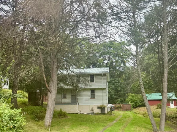 1 1/2 Cooper Hill Rd, West Wyoming, PA 18644