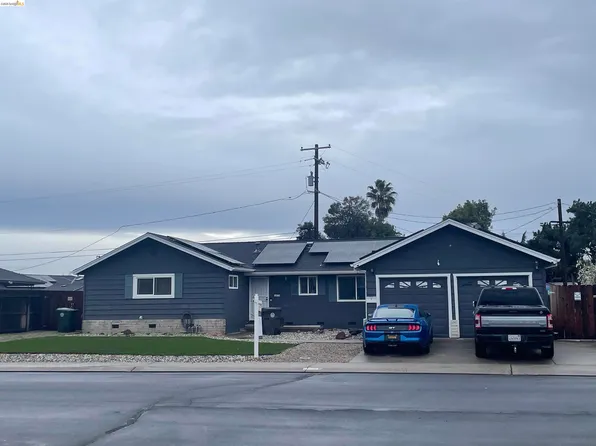 1275 Armstrong Dr, Manteca, CA 95336