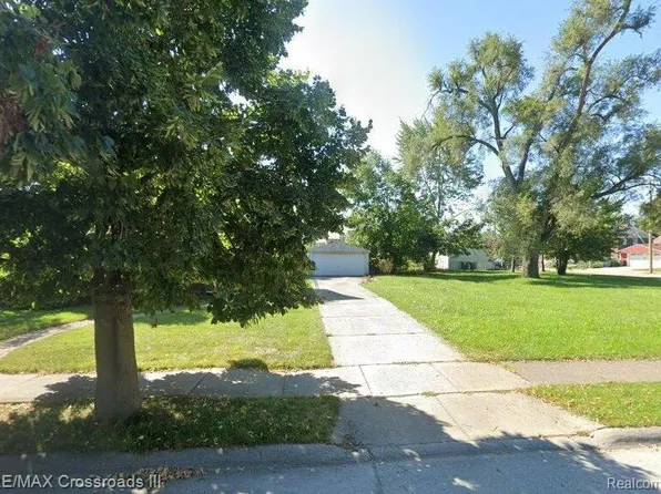 989 Kings Hwy, Lincoln Park, MI 48146