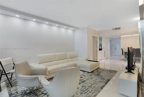 4775 Collins Ave #1804 Photo 1