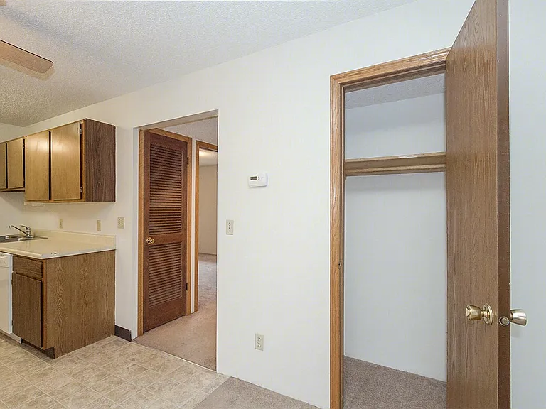 2419 J St #4 — Photo 3