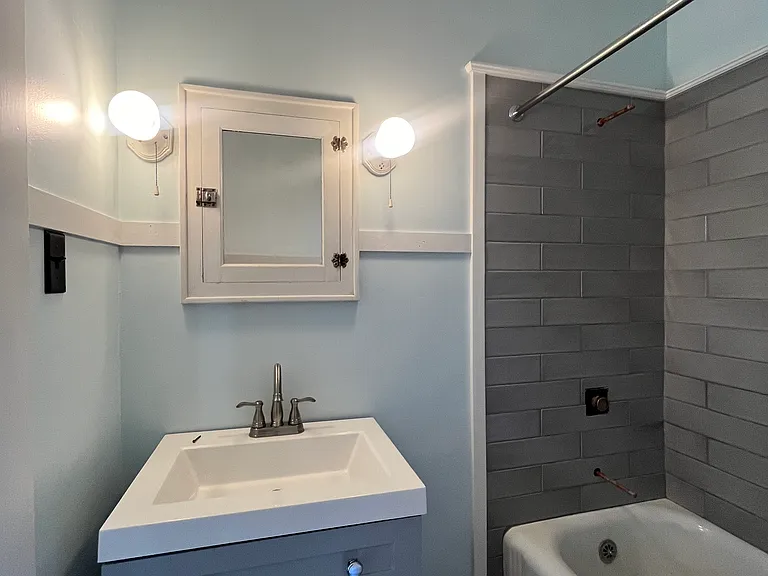 407 S 9th St #3 — Photo 6