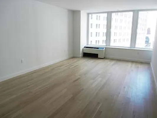 Sold by CCG Real Estate Brokerage | media 5
