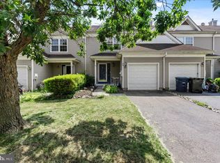 44 Tattersall Dr, Burlington, NJ 08016