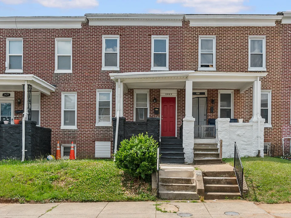 3427 Ravenwood Ave