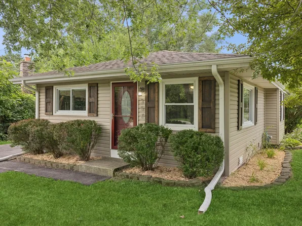 357 Council Trl, Lake In The Hills, IL 60156