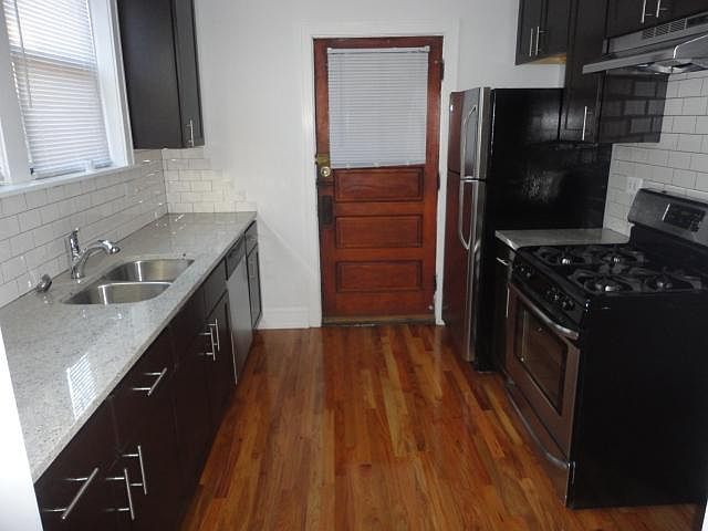1st image of 2623 W Berwyn Ave APT 1