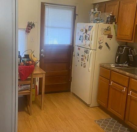4th image of 10581 W Touhy Ave