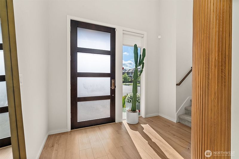 3rd image of 13128 187th Avenue Ct E