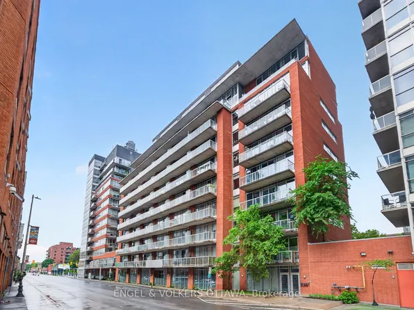 383 Cumberland St #704, Ottawa, ON K1N 1J7