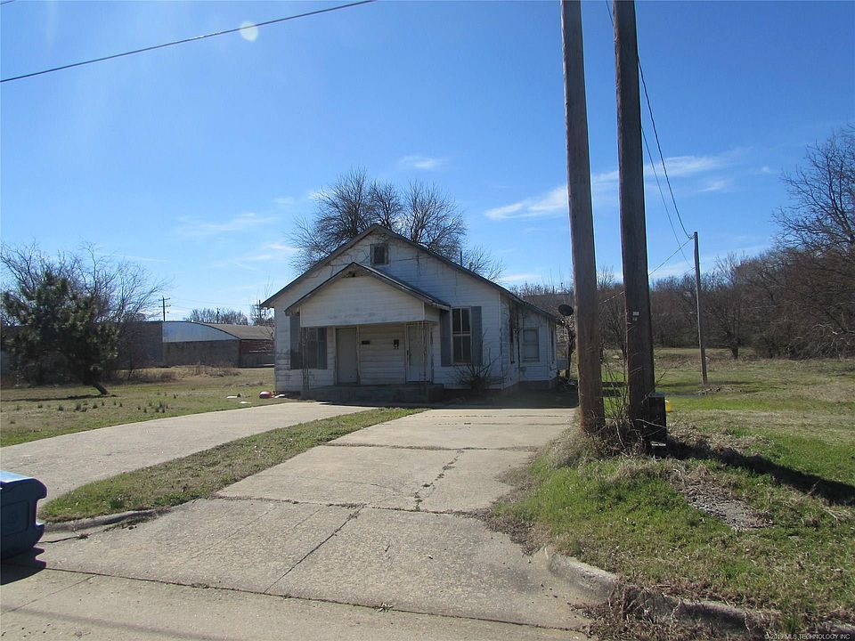 1st image of 1214 E Adams Ave