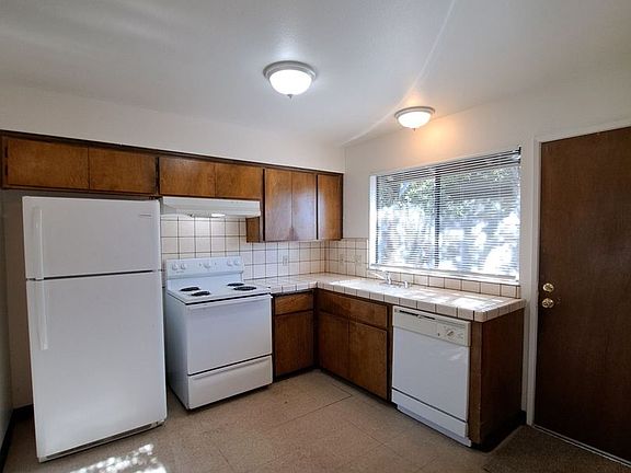 3rd image of 2932 N Channing Way #2968