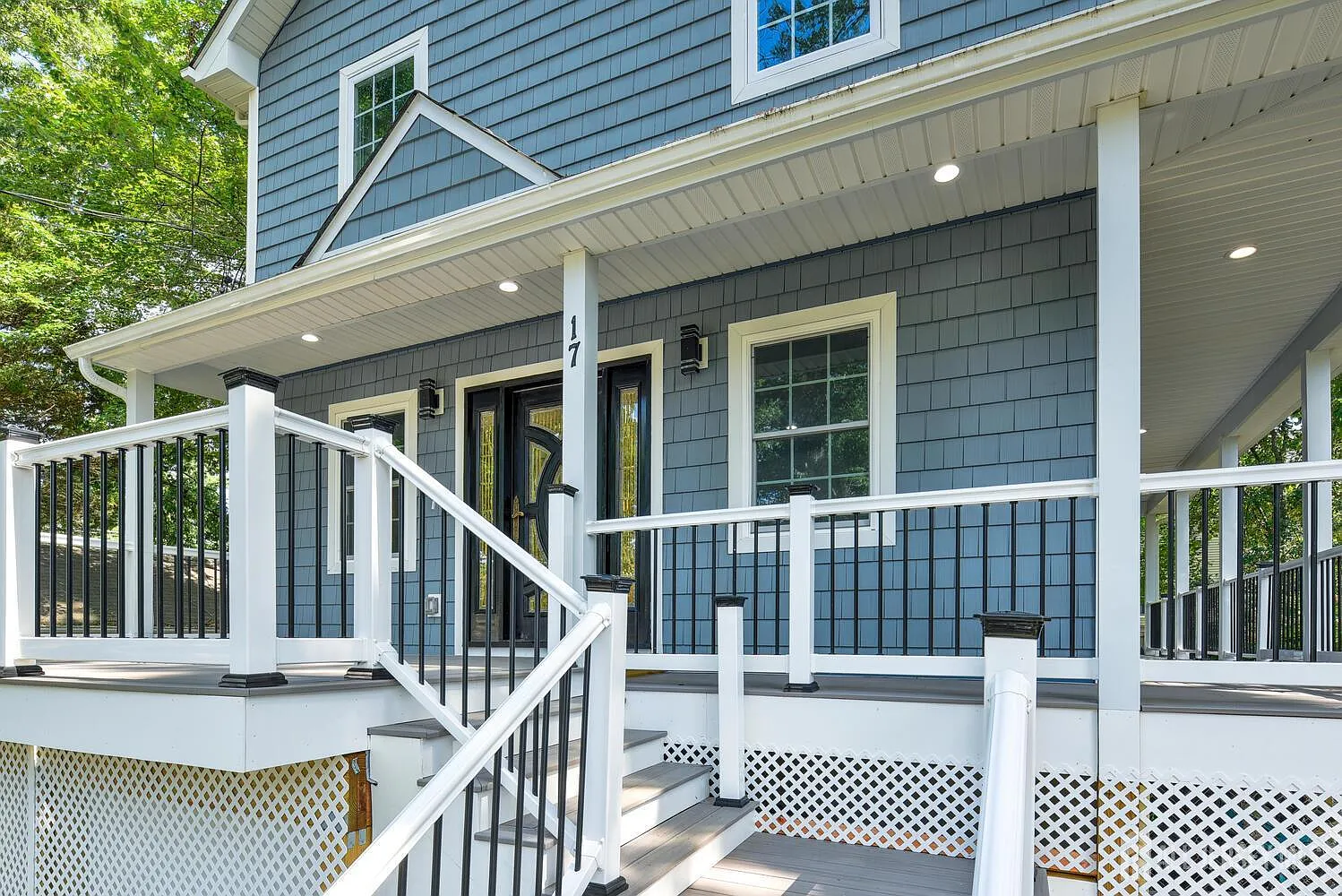 17 Avenue D photo 1
