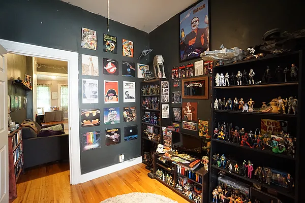 Rented by Rennit Inc. | media 4