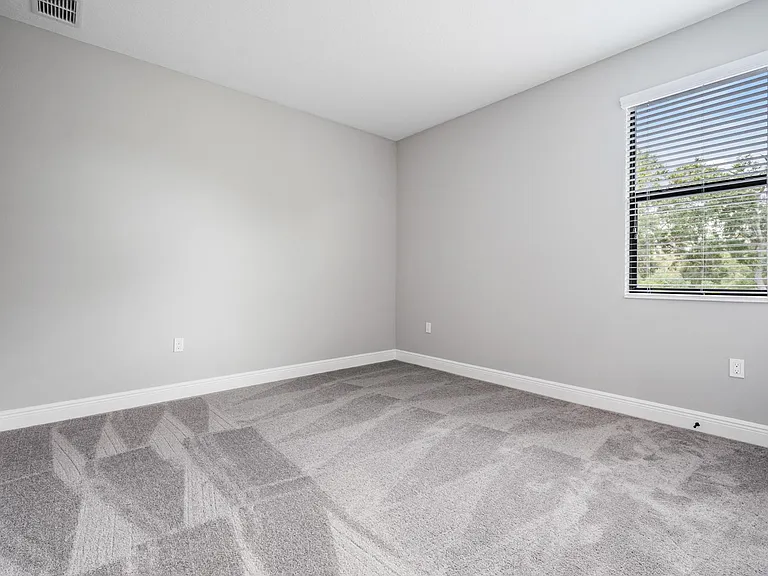 3912 S Church Ave — Photo 28