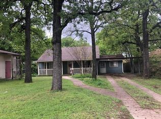 5217 Ohio Garden Rd, River Oaks, TX 76114