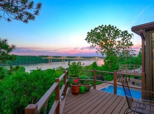 1323 Hillcrest Dr, Stillwater, MN 55082