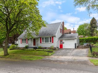 116 Highwood Rd, Rochester, NY 14609