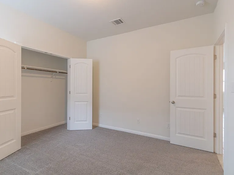 2924 Barbed Wire St — Photo 14