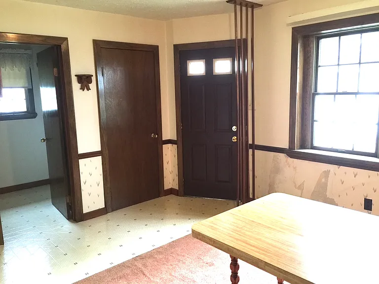 2381 Ghent Ave — Photo 13
