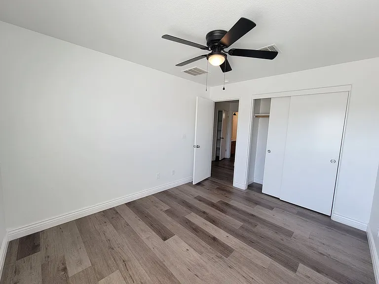 4448 W Rialto Ave — Photo 23