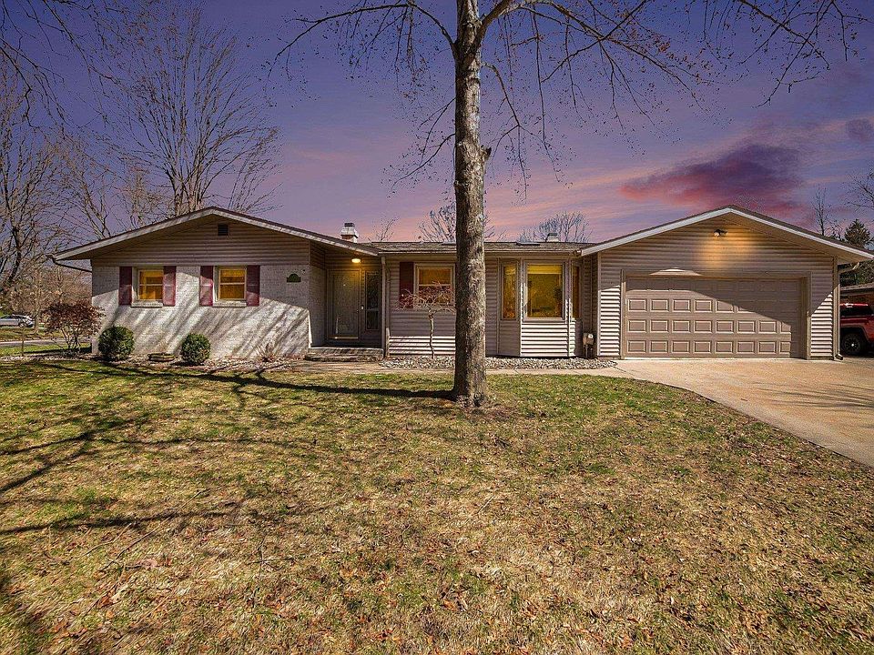 1st image of 3710 Moorland Dr