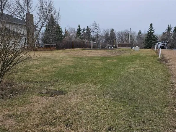 5406 50th St, Castor, AB T0C 0X0