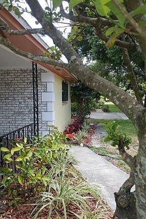 3rd image of 807 N Lincoln Ave