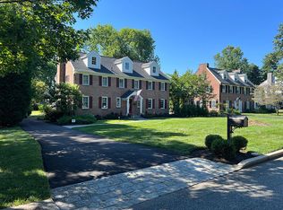 155 Golfview Rd, Ardmore, PA 19003