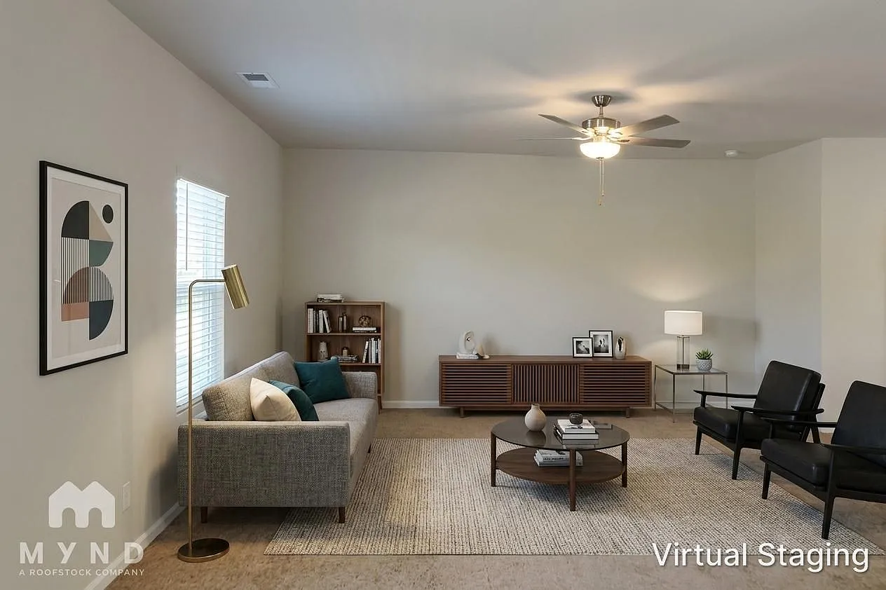 4 bed, 2.5 bath, 1800 sqft, $1,820 — Photo 2