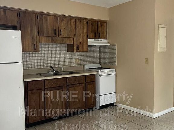 5th image of 2765 NE 48th Ct APT 3