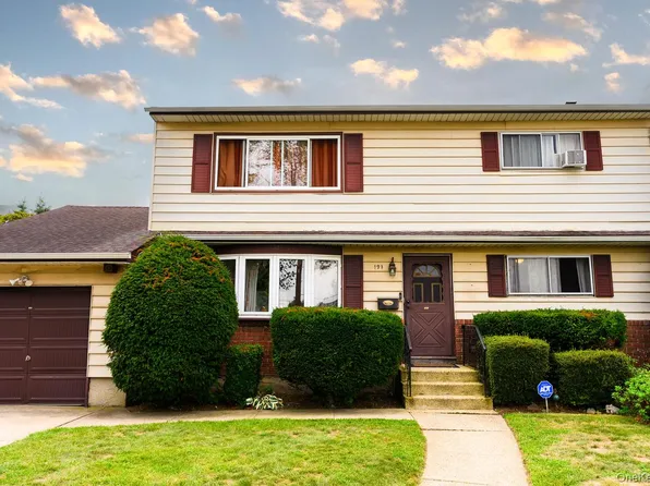 191 N Virginia Avenue, Massapequa, NY 11758