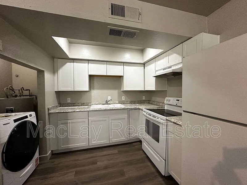 2 bed, 1.0 bath, 660 sqft, $1,250 — Photo 4