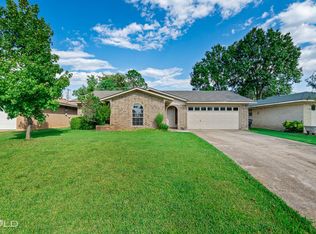 2518 Belle Grove Dr, Bossier City, LA 71111