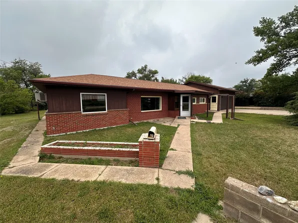 521 Central Ave N, Ekalaka, MT 59324