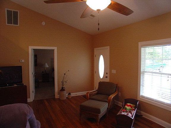 2nd image of 213 Pine Dr