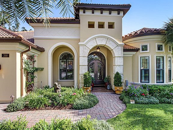 5th image of 208 Mariela Ct