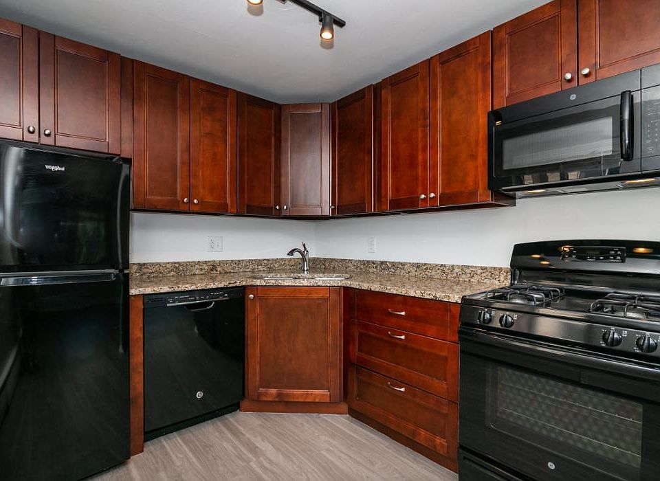 1st image of 12 N Corona St #304