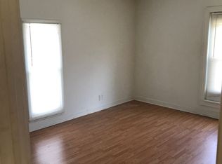 1521 8th St #2, Rockford, IL 61104