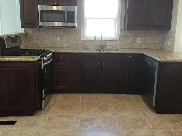 2403 Cross St — Photo 22