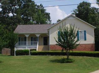 835 Honeysuckle Dr, Fultondale, AL 35068
